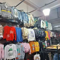 تعداد زیادی لباس بچگانه با وسایل بفروش میرسه|لباس|نظرآباد, رسالت|دیوار