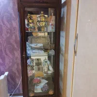 ویترین بوفه چهار طرف شیشه فقل دار|بوفه، ویترین، کنسول|شیراز, فرهنگ شهر|دیوار
