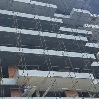 کارگر ساده و بنا مسلط به سیمانکاری شسته و معمولی