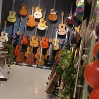 فروش گیتار هرنیس اقساط بدون پیش پرداخت|گیتار، بیس، امپلیفایر|نیشابور, فردوس شمالی|دیوار