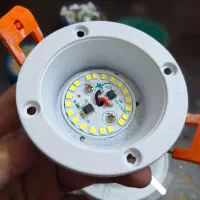 تعمیر تخصصی لامپ پرژکتور لوستر هالوژن محافظ|خدمات پیشه و مهارت|اراک, |دیوار