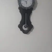 ساعت دیواری قهوه ایی رنگ سالم