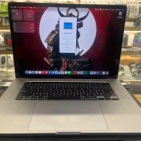 مکبوک پرو ۲۰۱۹ core i9/ram 32/4گرافیک هارد ۵۱۲