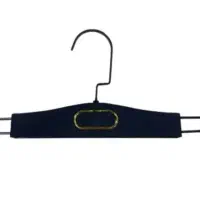 چوب لباسی و دو گیره برای شلوار