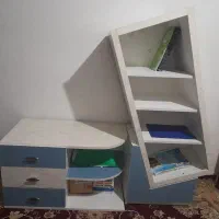 کتابخانه ومیز