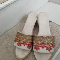 کە وش|کیف، کفش، کمربند|بانه, |دیوار