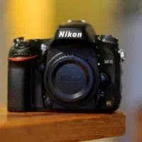 Nikon D610و  Nikon 50 f1.8 و Nikon 80-200 f2.8