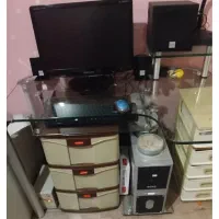 کامپیوتر دسکتاپ کامل با میز