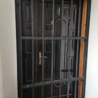 حفاظ درب ورودی