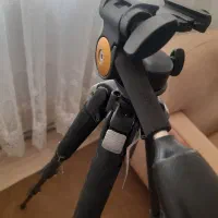 سه پایه دوربین عکاسی