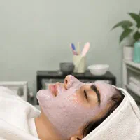 فشیال تخصصی و پاکسازی پوست -تهران-وردآورد