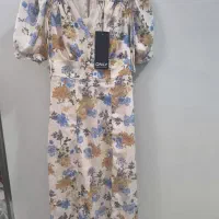 لباس نو|لباس|شاهین‌شهر, مورچه خورت|دیوار