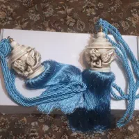 گل میخ و کمر پرده