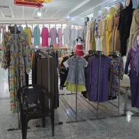 فروشنده خانم