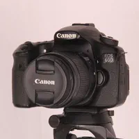 فروش فوری دوربین کنون Canon 60D + سه پایه + کیف|دوربین عکاسی و فیلم‌برداری|اصفهان, بهارستان|دیوار