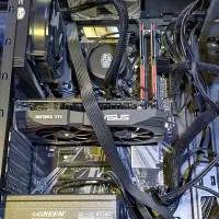 کیس گیمینگ حرفه ای|رایانه رومیزی|تهران, فلسطین (میدان انقلاب)|دیوار