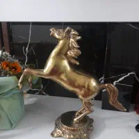 مجسمه اسب آلومینویم