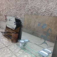 اینه  تمام شیشه حمام و سرویس بهداشتی تمیز و سالم
