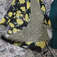 لباس ها همگی در حد نو|لباس|سنندج, |دیوار