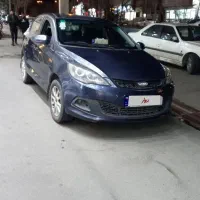 یک دستگاه سواری ام وی ام ۳۱۵ صندوق دار