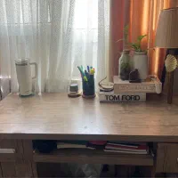 میز کامپیوتر گردویی
