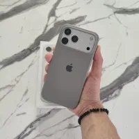 ایفون 17 پرومکس طرح HI
