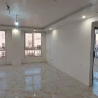 آپارتمان دوخواب ۷۰ متری غرق نور چهار طرف نما