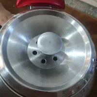 کتری روی گاز