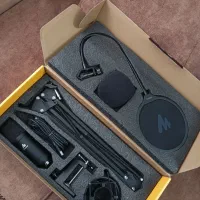 میکروفن مانو