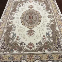 قالی دوتا ۹متری شبیه هم