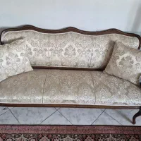 مبل و میز ناهارخوری