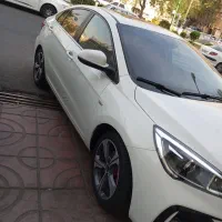 ماشین اریزو5 بدون خط خش در حد صفر شیشها دودی