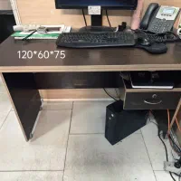میز کامپیوتر|میز تحریر و کامپیوتر|اصفهان, باغ فدک|دیوار
