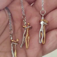 گردنبند آغوش