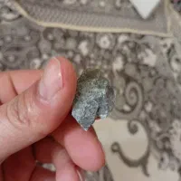 سنگ طلا و سنگ. یشم