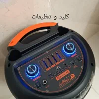 اسپیکر.+یه اسپیکر کوچیک‌ هدیه ما
