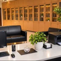 دفتر-کار-100-متری-اسانسور-پارکینگ-املاک-سفید