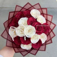 دسته گل و باکس گل جاودان