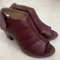 کفش چرم پاشنه ۷ سانت