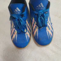 کفش ورزشی آدیداس پسرانە سایز 34