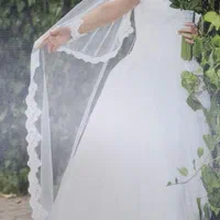 یک دست لباس عروس قشنگ و زیبا
