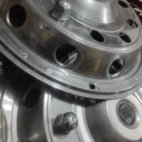 قالپاق اتوبوس اسکانیا همراه دوعدد لامپ لنزدار جلو|قطعات یدکی و لوازم جانبی|زاهدان, |دیوار