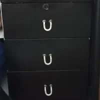 پاتختی سه کشو