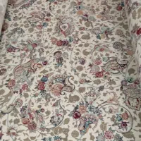 فرش ماشینی مشهد نقش برجسته ۱۵۰۰ شانه ۹ متری