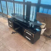 میز تلویزیون شیشه ای