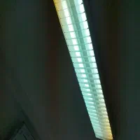 لامپ مهتابی . لامپ .مهتابی