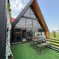 کلبه چهار خوابه با ویو جنگل و شهرو دریا