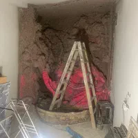 نقاشی و نصب کاغذ دیواری(پوستر ) و کف پوش