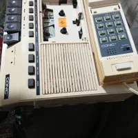 رادیو ساعت قدیمی CONIC به‌همراه تلفن و منشی‌تلفنی|کلکسیون اشیاء عتیقه|آباده, |دیوار