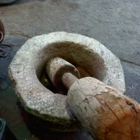 هاون سنگی قدیمی